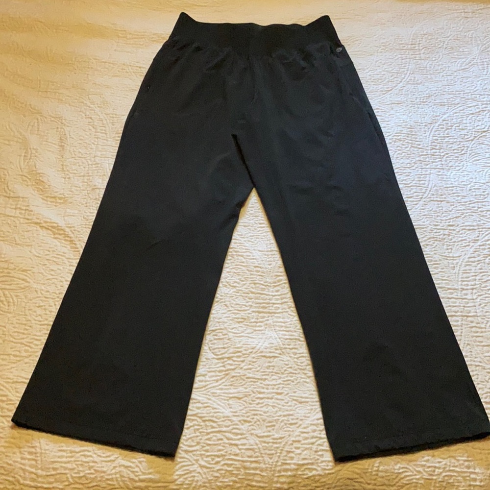 Manduka wide leg black pant size medium